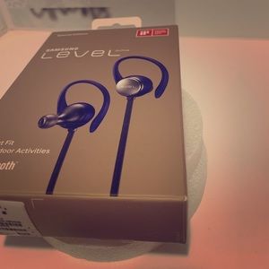 Samsung Level Active Bluetooth wireless headphones